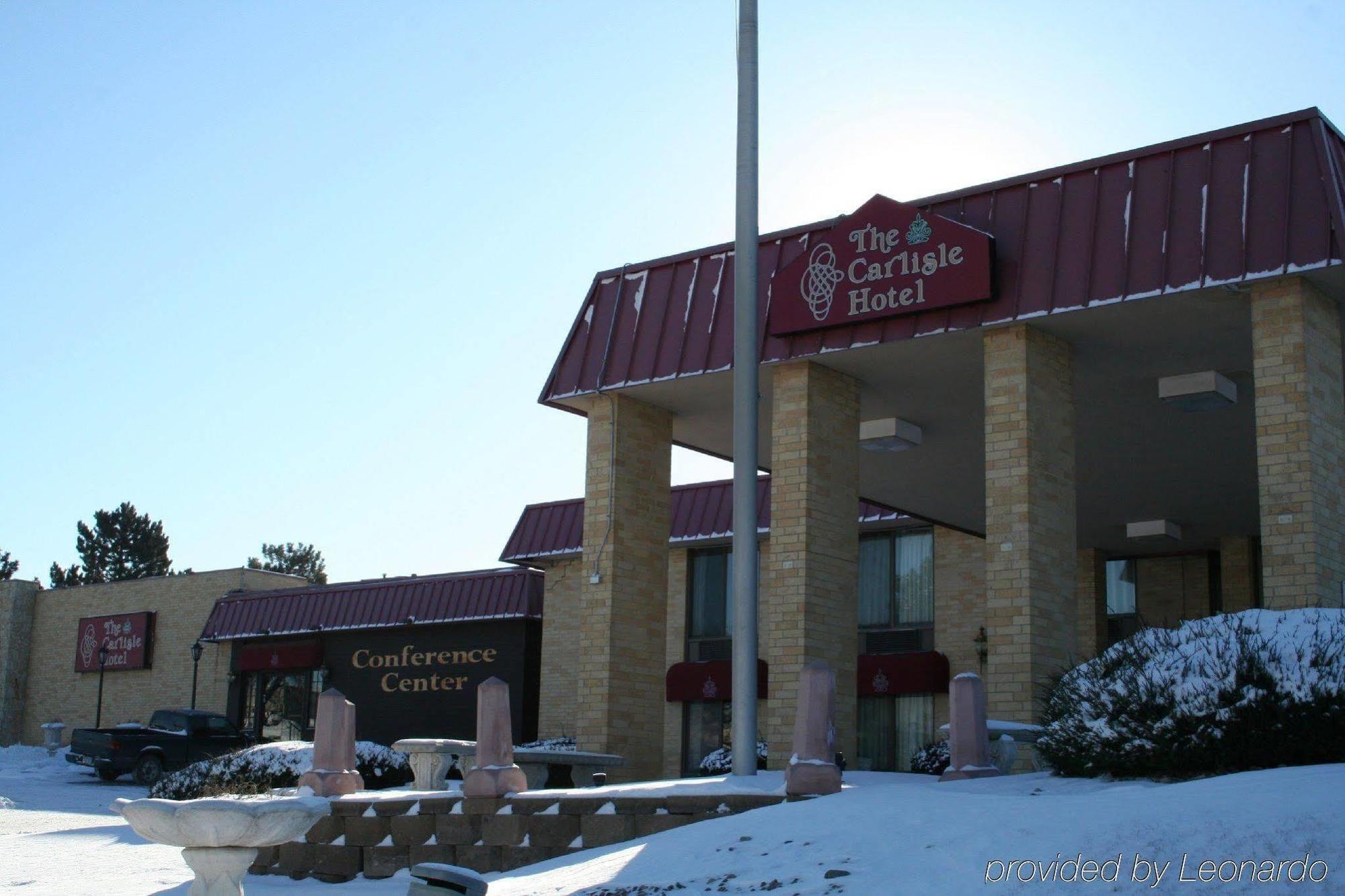 Westmont Inn & Suites Omaha Exterior photo